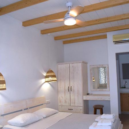 Κalamitsi Rooms & Apartments Кімолос Екстер'єр фото