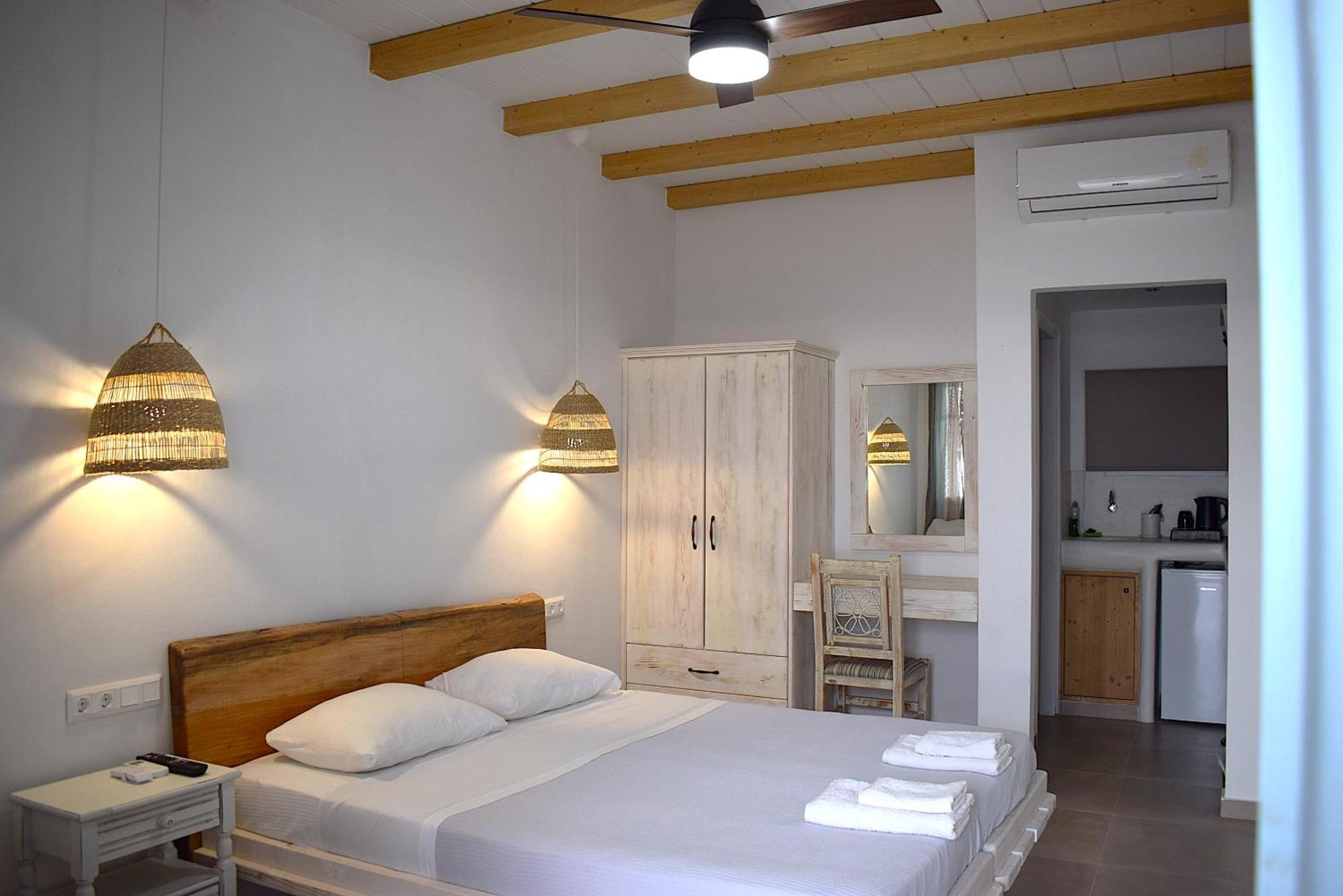 Κalamitsi Rooms & Apartments Кімолос Екстер'єр фото