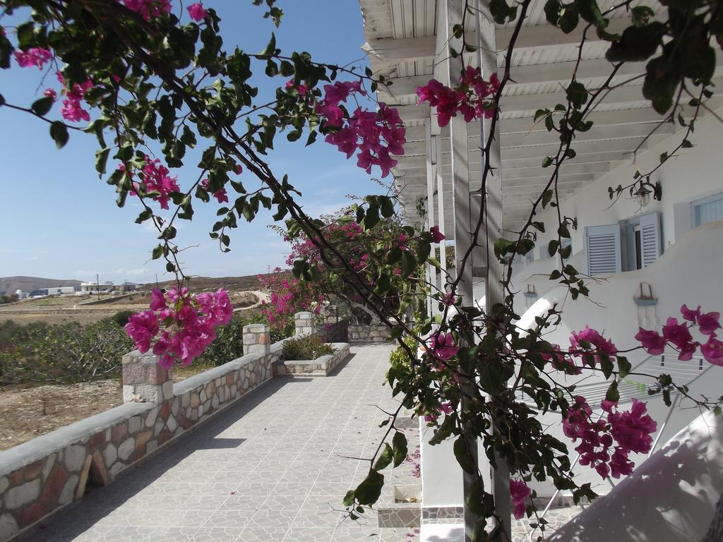 Κalamitsi Rooms & Apartments Кімолос Екстер'єр фото